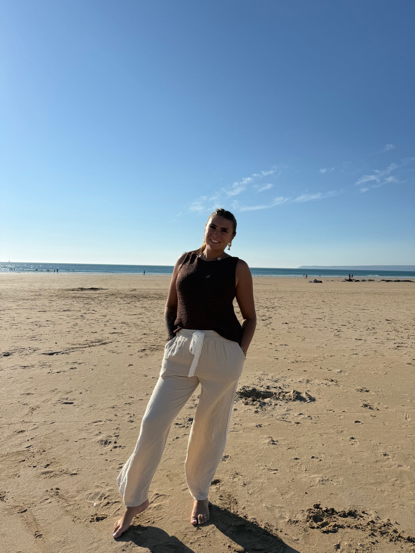 Pantalon gaze de coton brodé