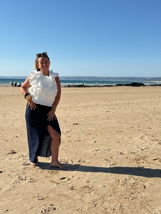 Top froufrou blanc dos nu
