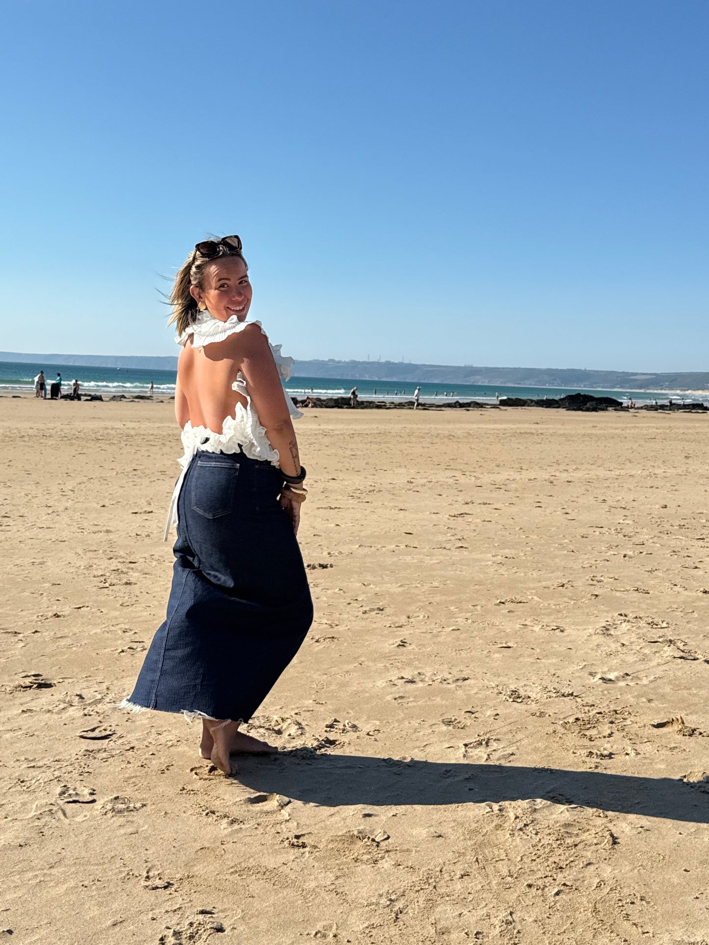 Top froufrou blanc dos nu