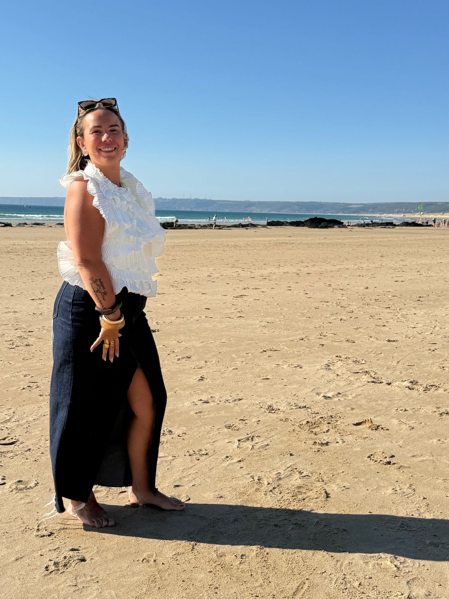 Top froufrou blanc dos nu