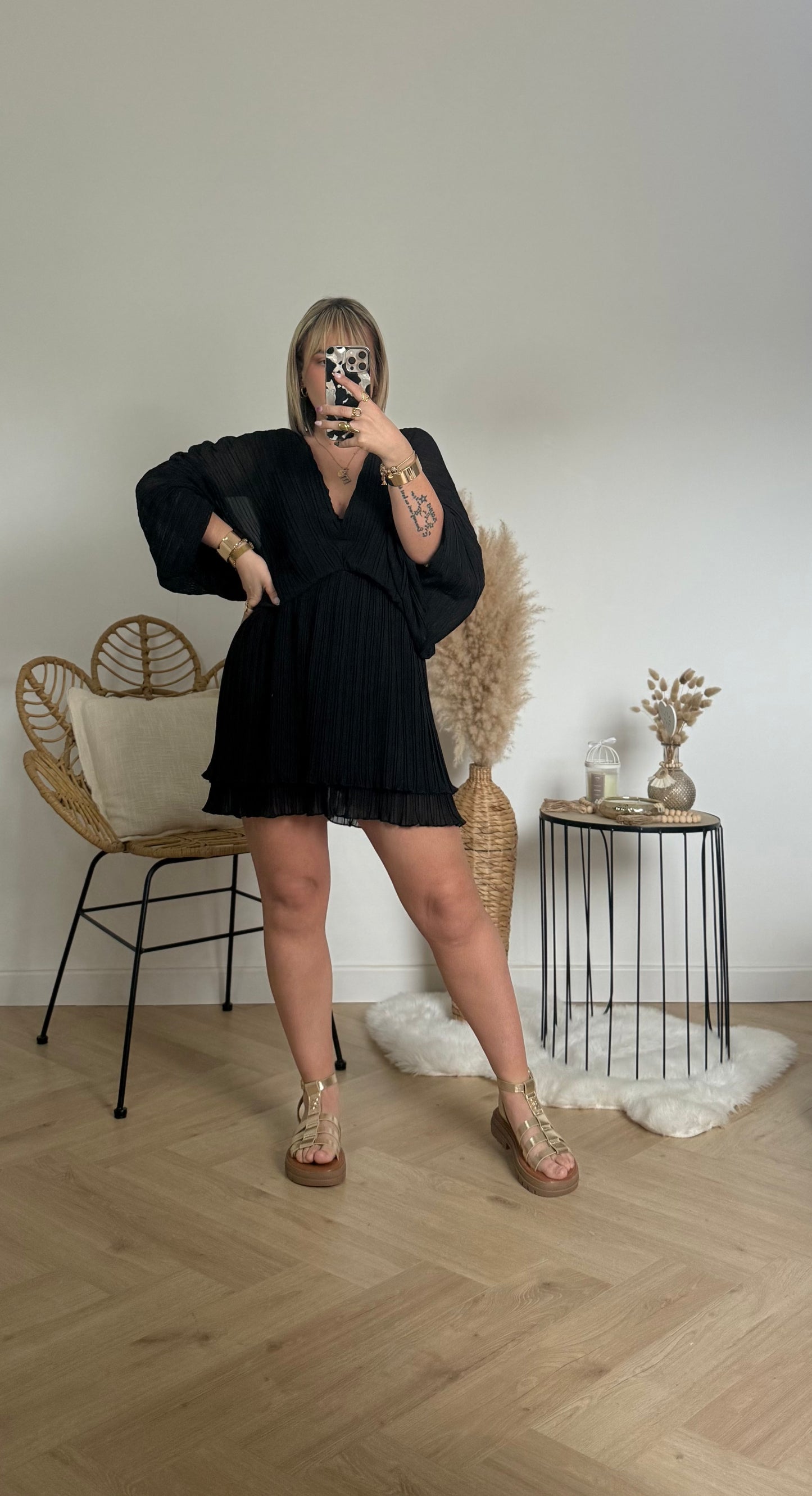 ROBE COURTE PLISSÉE