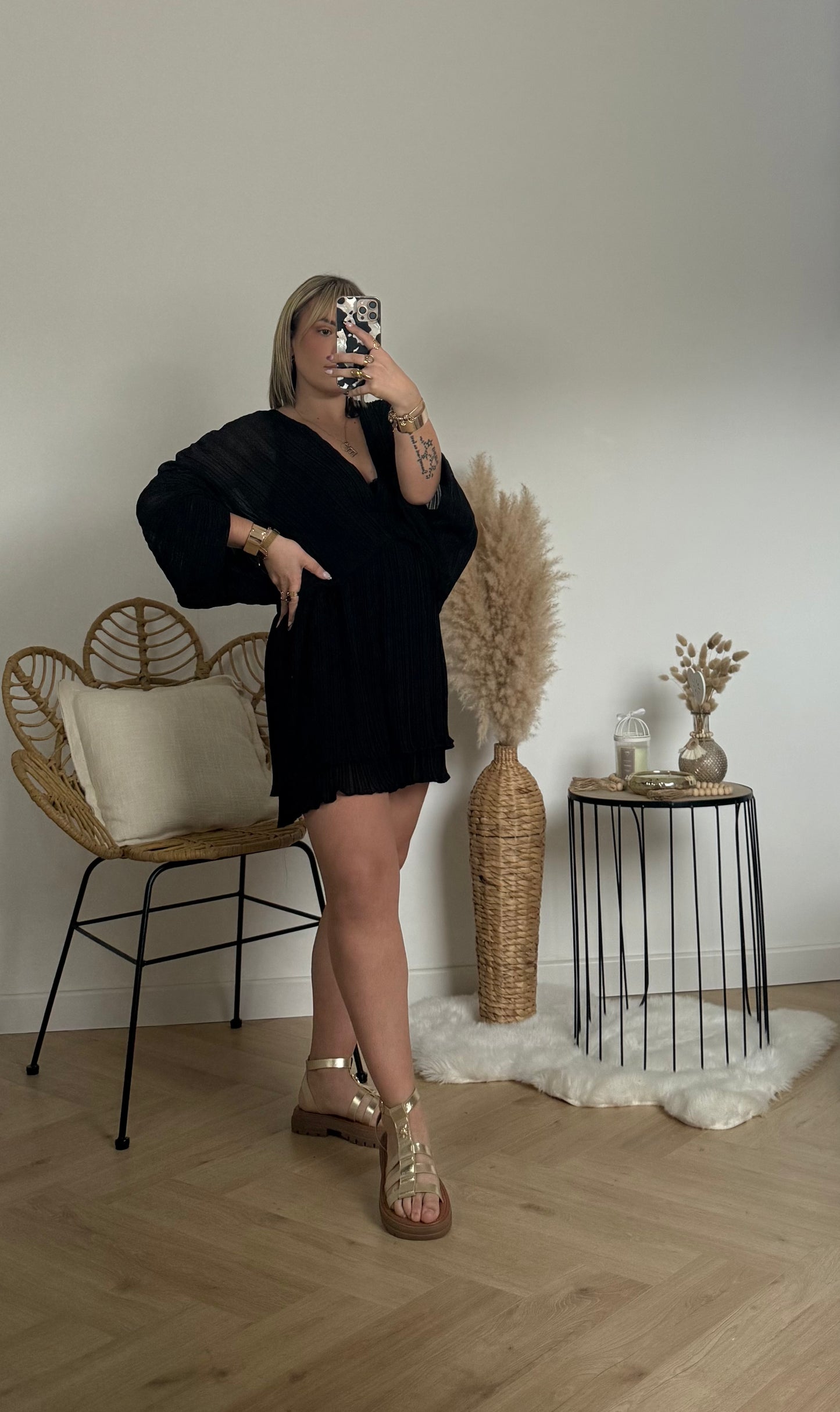 ROBE COURTE PLISSÉE