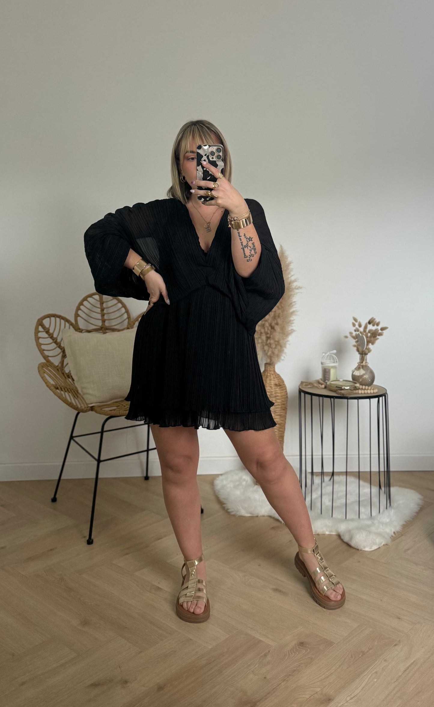 ROBE COURTE PLISSÉE