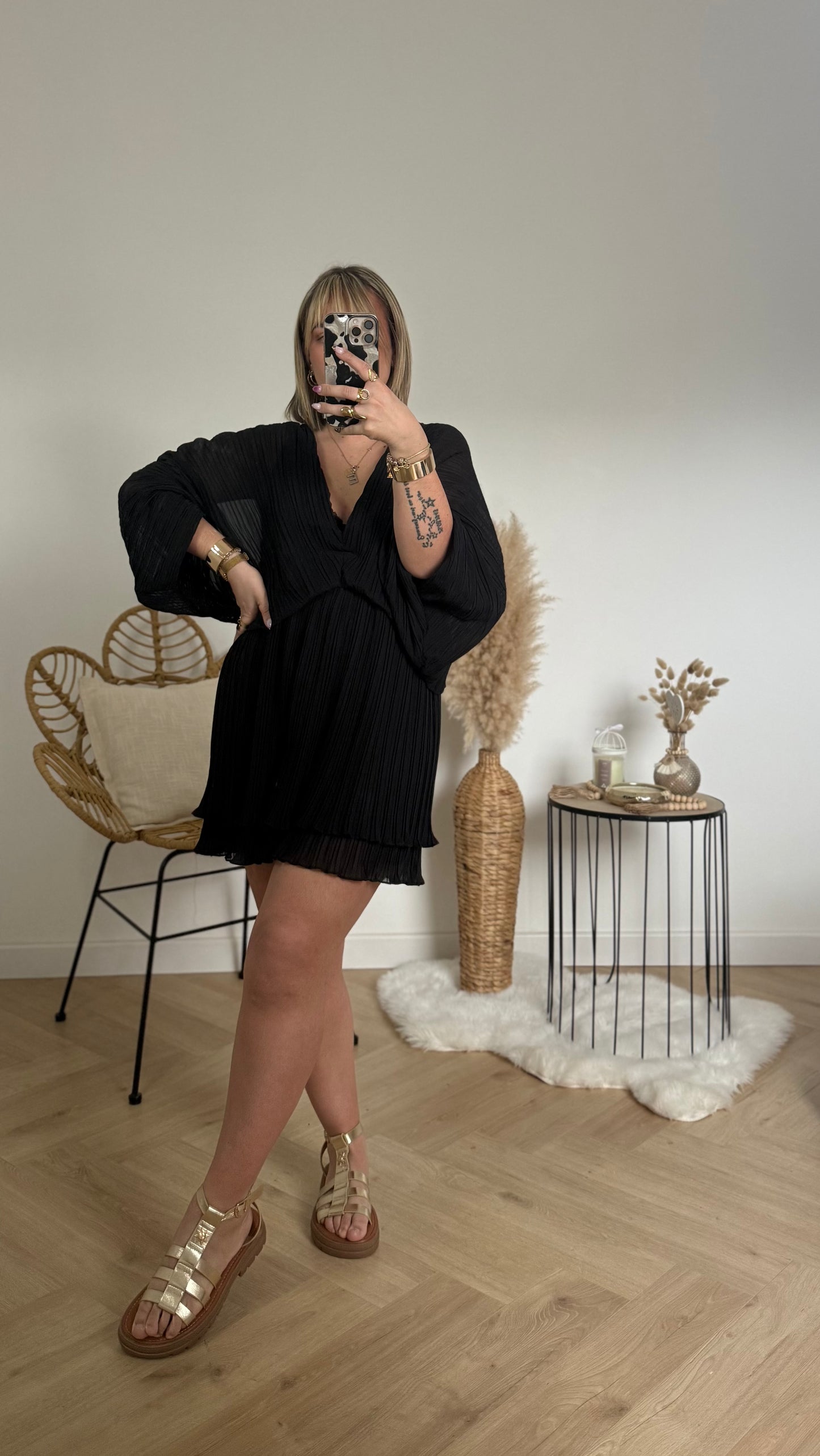 ROBE COURTE PLISSÉE