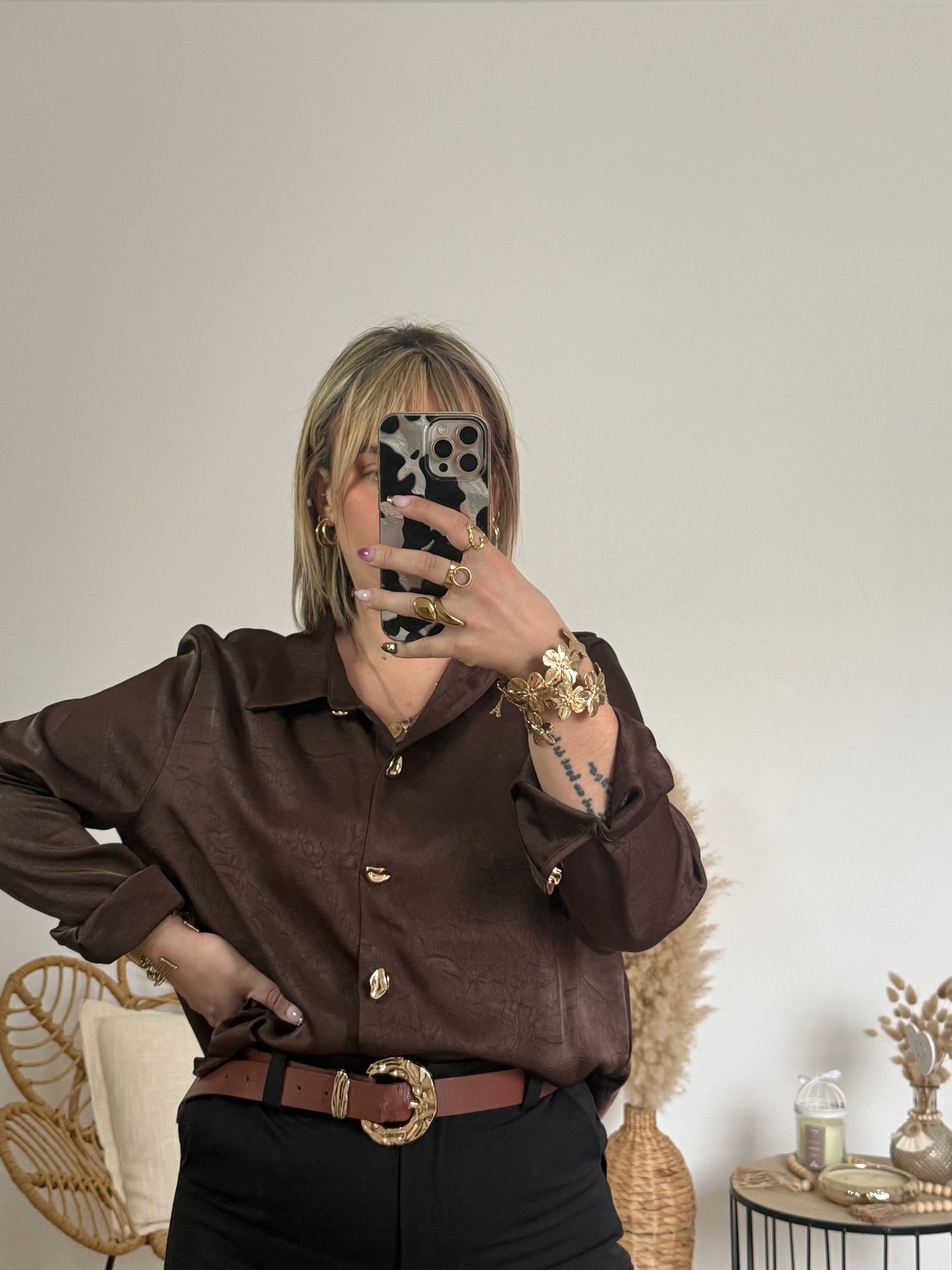 CHEMISE À BOUTONS DORÉ